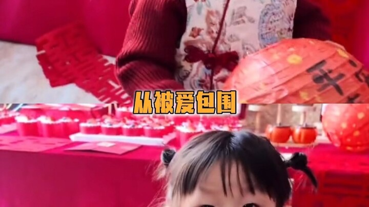 Những tháng ngày từng được sống như một cô công chúa nhỏ, giờ đây đã trở thành một đứa trẻ sống xa c