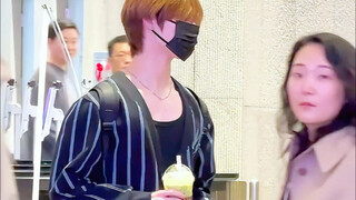 【Jay】Jiebao blushed when she was surrounded by people watching~ Hahahaha