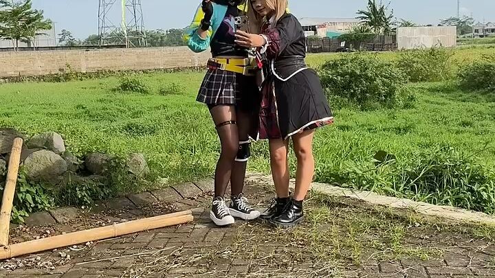 COSPLAY DI LUAR RUMAH