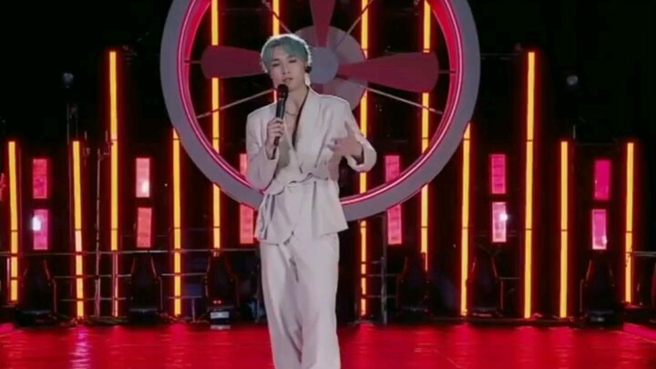 [Zhang Yixing] I recently watched the girl group under Yixing’s label, and rewatching this video rea