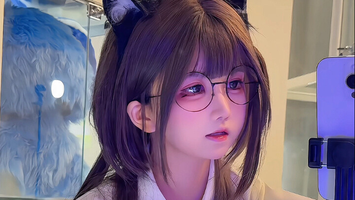 Why is the tail moving?!