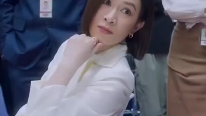 นึกว่าคำด่าในซีรีส์ของทีวีบีที่ว่า “หาผู้ชายสักคนแล้วแต่งงานไปซะ” จะแสบสุดแล้ว แต่กลับพบว่าเมื่อเทีย