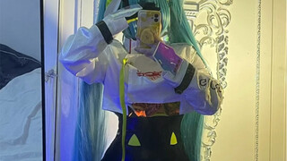 【Hatsune Miku cosplay】هل تريد أن تخوض منافسة مثيرة؟