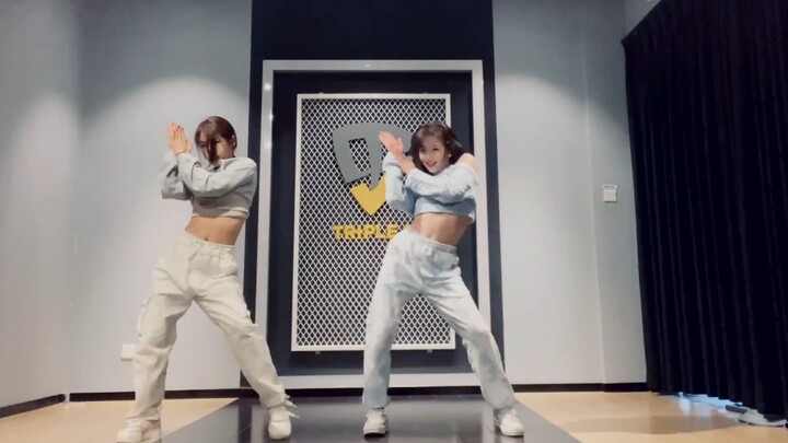 วิดีโอฝึกซ้อม "Crazy Over You" ของ Li Zixuan