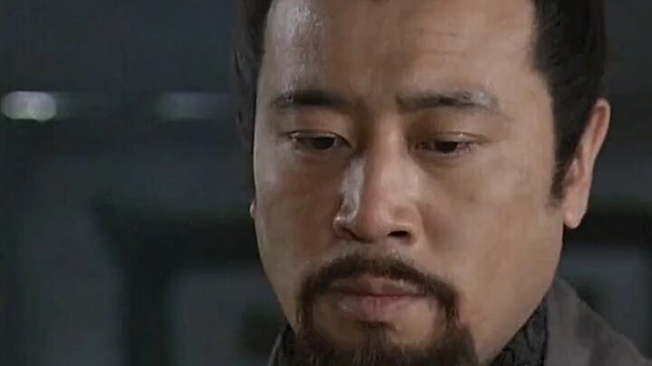 Lưu Bị vượt sông đến Đông Ngô làm rể, Tôn phu nhân muốn gả con gái cho Lưu Bị.