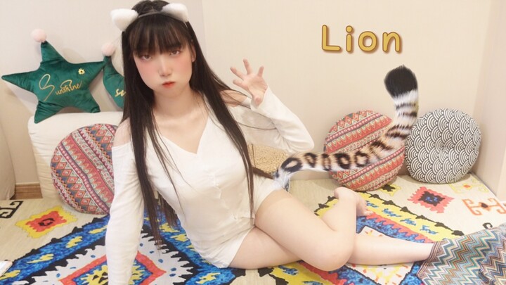 Cat ears and bare feet ❤️Da Meeyo～～～I want to be a lion disguised as a cat to scratch you
