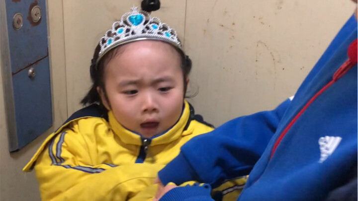 Hồi trước cứ nghĩ mật ong là thiên thần thượng đế ban cho mình, giờ mới hiểu ra: thượng đế đã ban ch