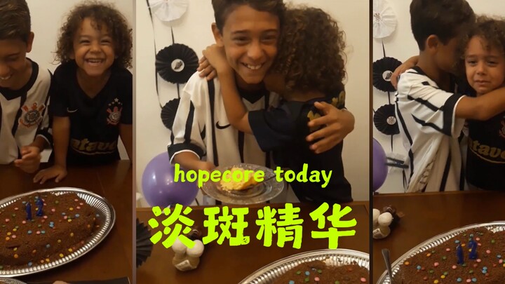 Sudah ditonton seratus kali tapi masih bisa bikin terharu 😭😭😭