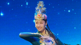 一支经典的《达坂城的姑娘》送给大家！