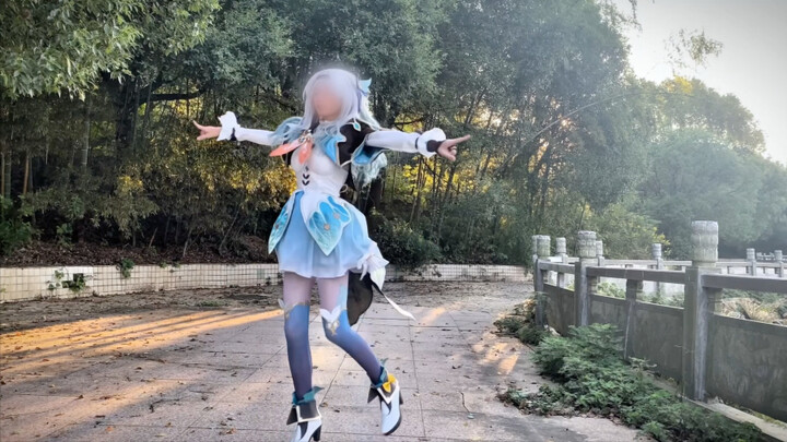First time cosplaying and doing a viral dance >n<