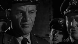 I read all three bizarre stories in one go. "Twilight Zone": A man discovered that there was an extr