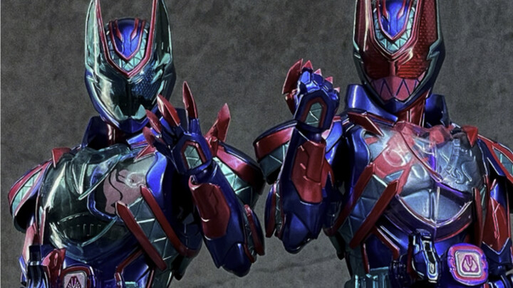 They are so handsome standing together!!! REVICE Kief Tyrannosaurus shf