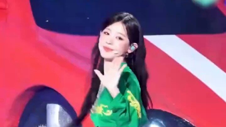 [ต้องมีสำหรับ Pa-Dance] (G)I-DLE-Klaxon曺 Weijuan (Zhao Meiyan) กระจกสะท้อนภาพตรง Pa-Dance ต้องมีแหล่