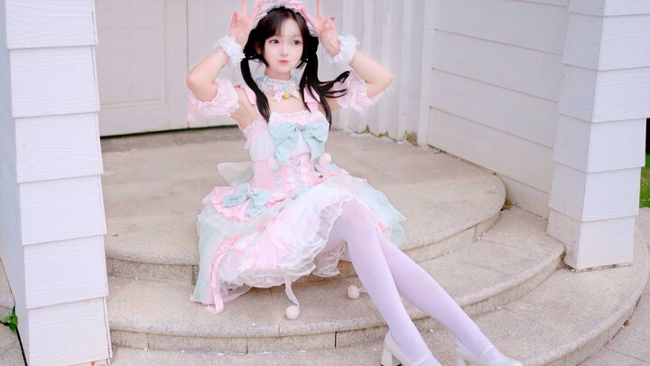 小白兔 白又白 蹦蹦跳跳真可爱～