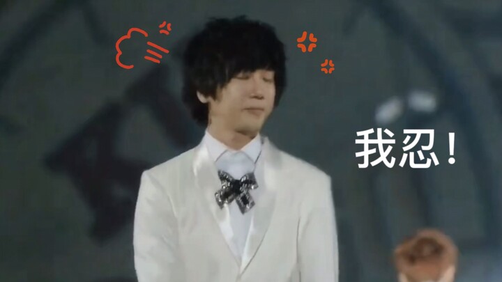 Yesung: The story of all his bandmates running off while he was singing — Cat is glaring at them wit