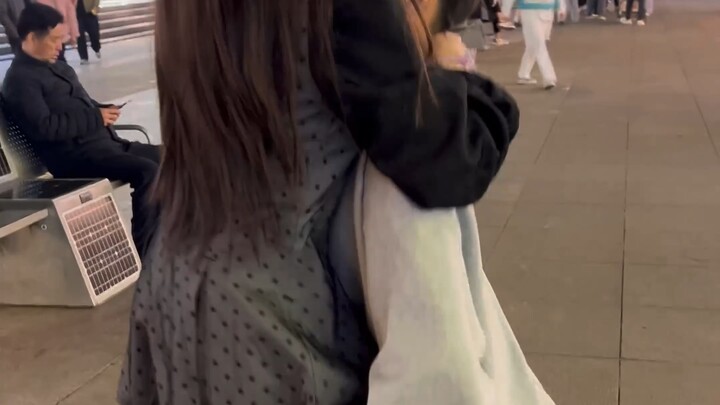 ท้าทายสุดขีดกลางถนน ให้เลือกหนึ่งในสอง