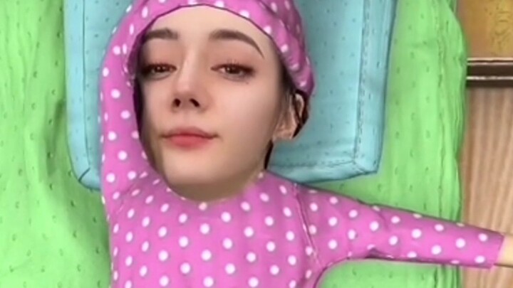 Reba: I have to put on makeup even when I am sleepy