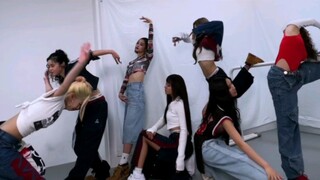 “奇怪的舞蹈社学姐们” 231020 XG It's a vibe