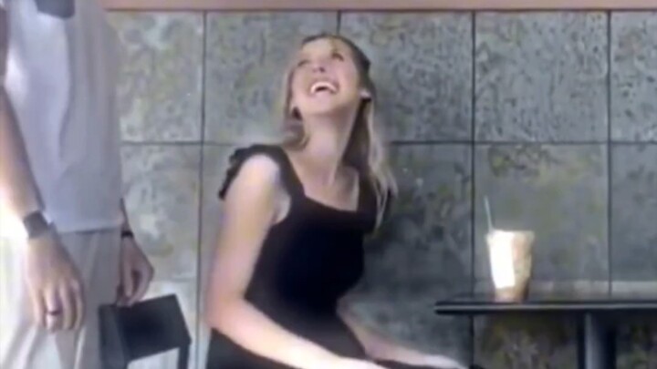 大半个地球外还有个你