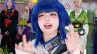 Hinata makan ayam sebelum membaca bulan tak terbatas