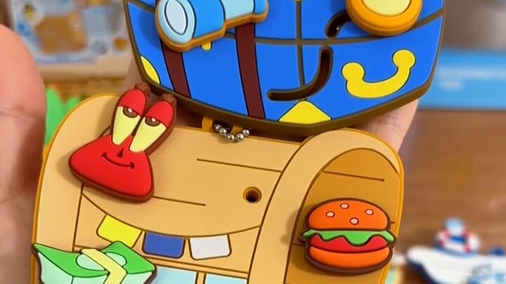 Tôi đã ăn một hương vị SpongeBob mới mà tôi chưa từng thấy trước đây! 🍍