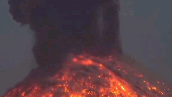 erupsi anak krakatau