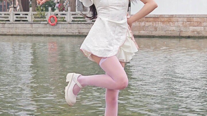 这要是踩空一脚……？