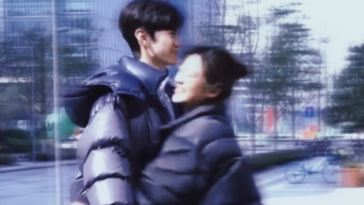 “Em biết sau này anh sẽ lại yêu người khác, nhưng có thể quên em từ từ được không?” / Thẩm Nguyệt – 