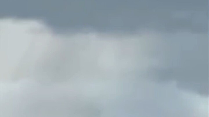 doraemon sedang melihat langit