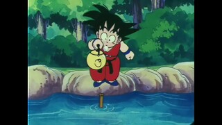 Ini seharusnya menjadi adegan yang terkenal dan lucu dari masa-masa awal Dragon Ball!