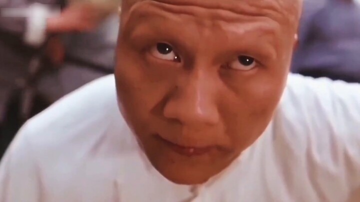 Penjahat dalam film Jet Li tampak mengagumkan.