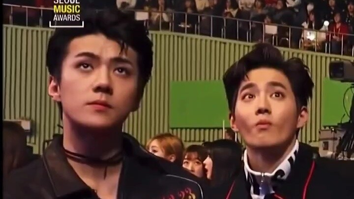 【EXO】When the camera suddenly scans your brother