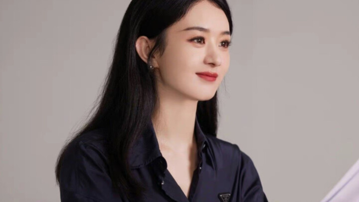 Zhao Liying’s black straight hair looks completely different at various ages; after becoming a mom, 
