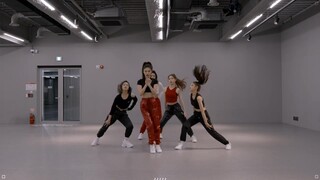 The first person to come up with the choreography of drip and wannabe is a genius