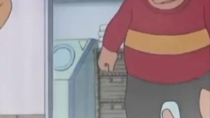 giant menghampiri nezuko