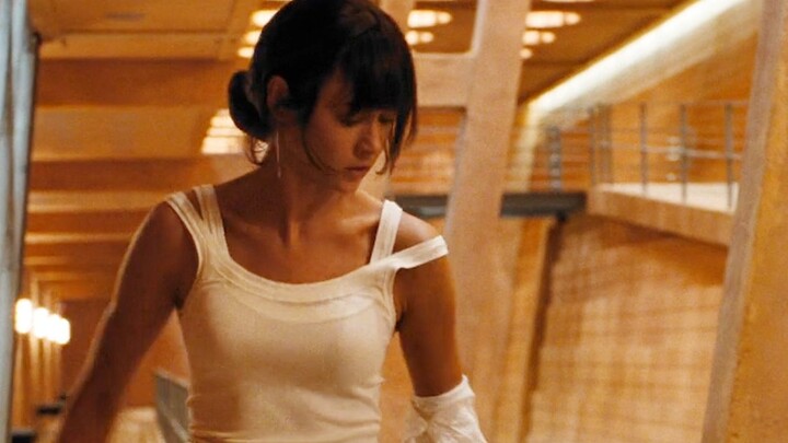 【Quan Nhân nói về phim】“007: Tử thủ Quantum” – Bond báo thù cho người yêu, tình cờ gặp một cô gái cũ