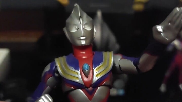This is the real fake bone sculpture of Ultraman Tiga! It inherits the movable features of the origi