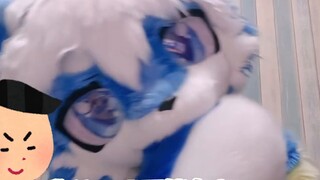 Cute beast helps his brother step on his milk~