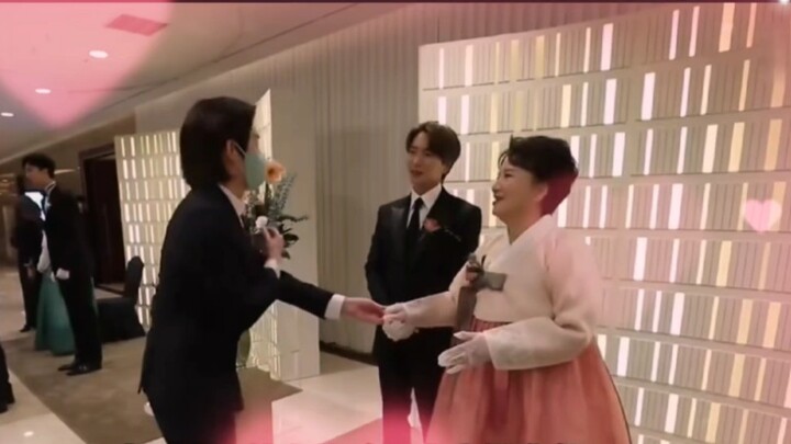 Apakah benar-benar tidak ada orang yang menganggap bagian 83 ini manis? ! Siapa yang tahu mengapa Te