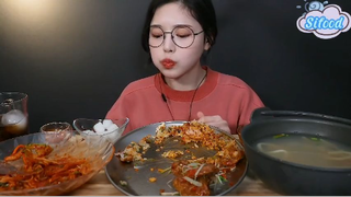Gaà rán nước tương tỏi ớt, mì mực ốc, canh nghêu 8 #amthuc