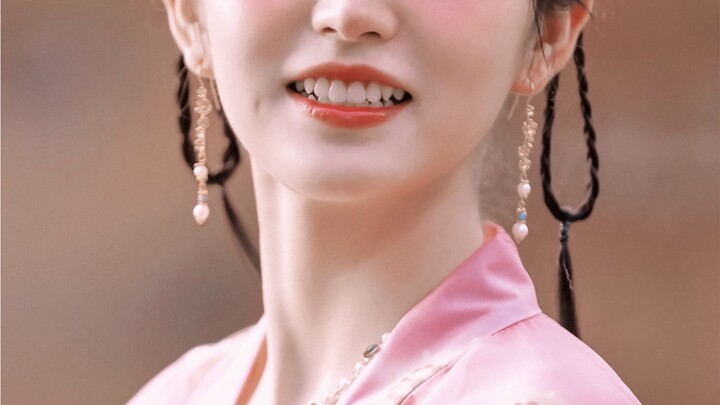 Help! This is the sweetest girl who looks best in ancient costumes that I have ever seen! ! ! !