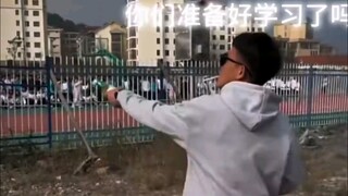 别人演的不像，他不像演的