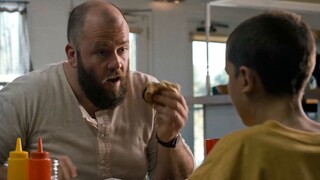 Orang pertama yang bersikap baik kepada Eleven bukanlah Mike, melainkan Benny!