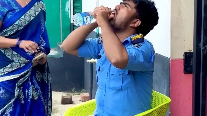 সিকিউরিটি গার্ডের অভাবে সংসার😞☺️।#facebookvideo #newvideo #foryoupage #viralvideo #newvideo #sadvid