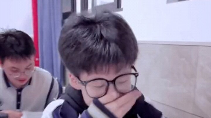 《双面龟的压迫感》