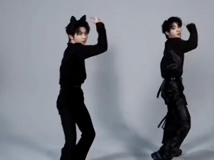 祺鑫｜起猛了...看到家风年一起跳舞了...