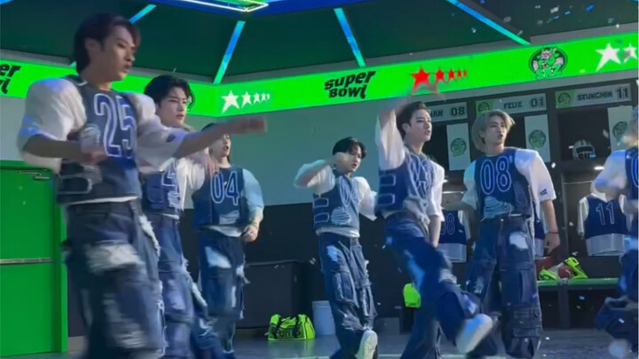 What a cool ending! #StrayKids "Super Bowl -Japanese ver.-" MV Behind the Scenes 3