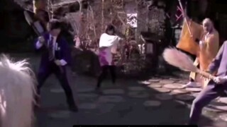 Stupid: Gang's father-killing axe is a handy special effects actor in other Japanese dramas to play 