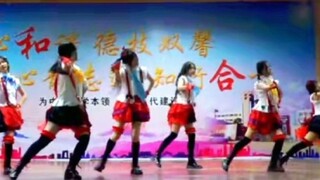 Sebuah tarian yang tersingkir dari sekolah. . . .