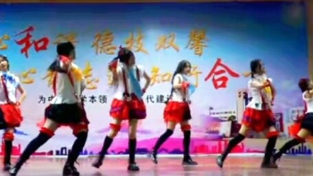 Sebuah tarian yang tersingkir dari sekolah. . . .